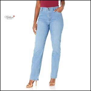 Classic High Rise Tapered Jeans with Functional Pockets